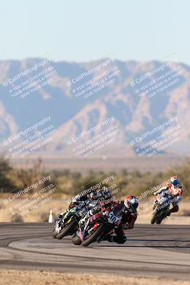 media/Dec-07-2025-CVMA (Sun) [[3e7d2de5dc]]/Race 17-Amateur Formula Middleweight/